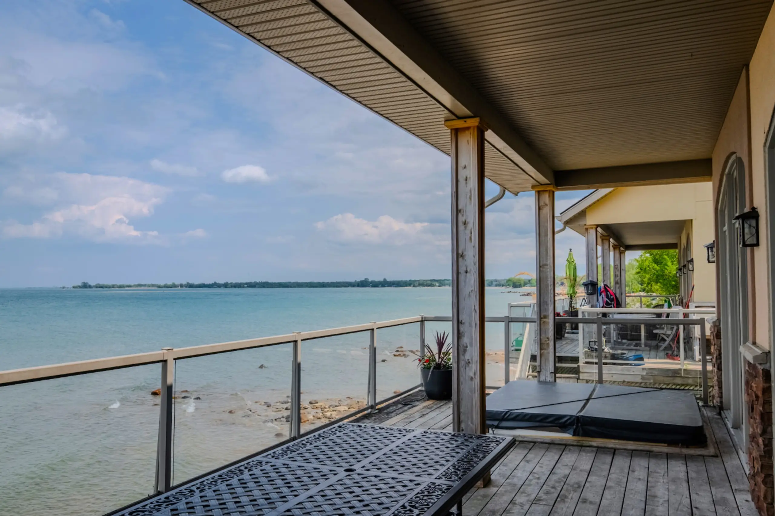 The Aqua Villa - Image 4