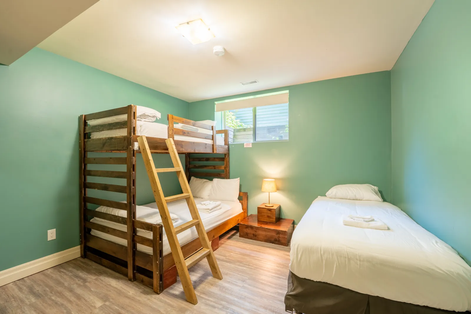 Corona — chambre avec lits superposés