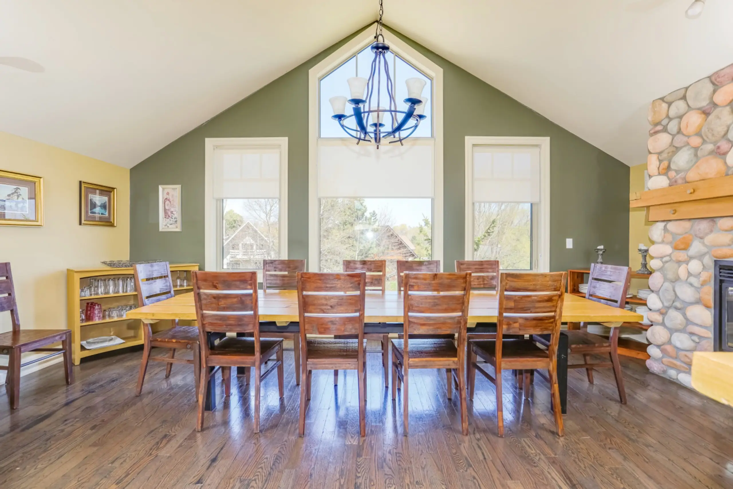 The Corona - Image 17