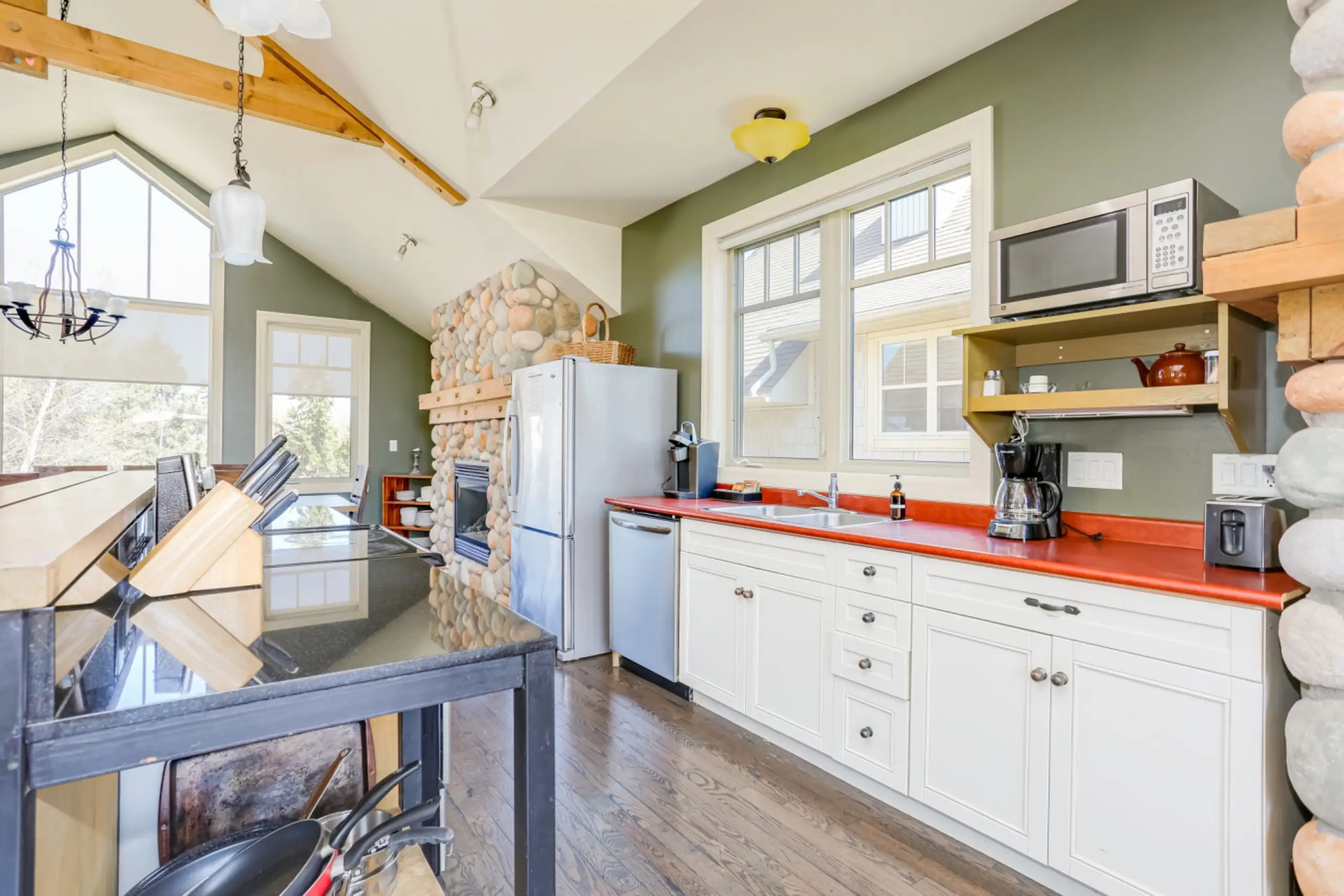 The Corona - Image 16