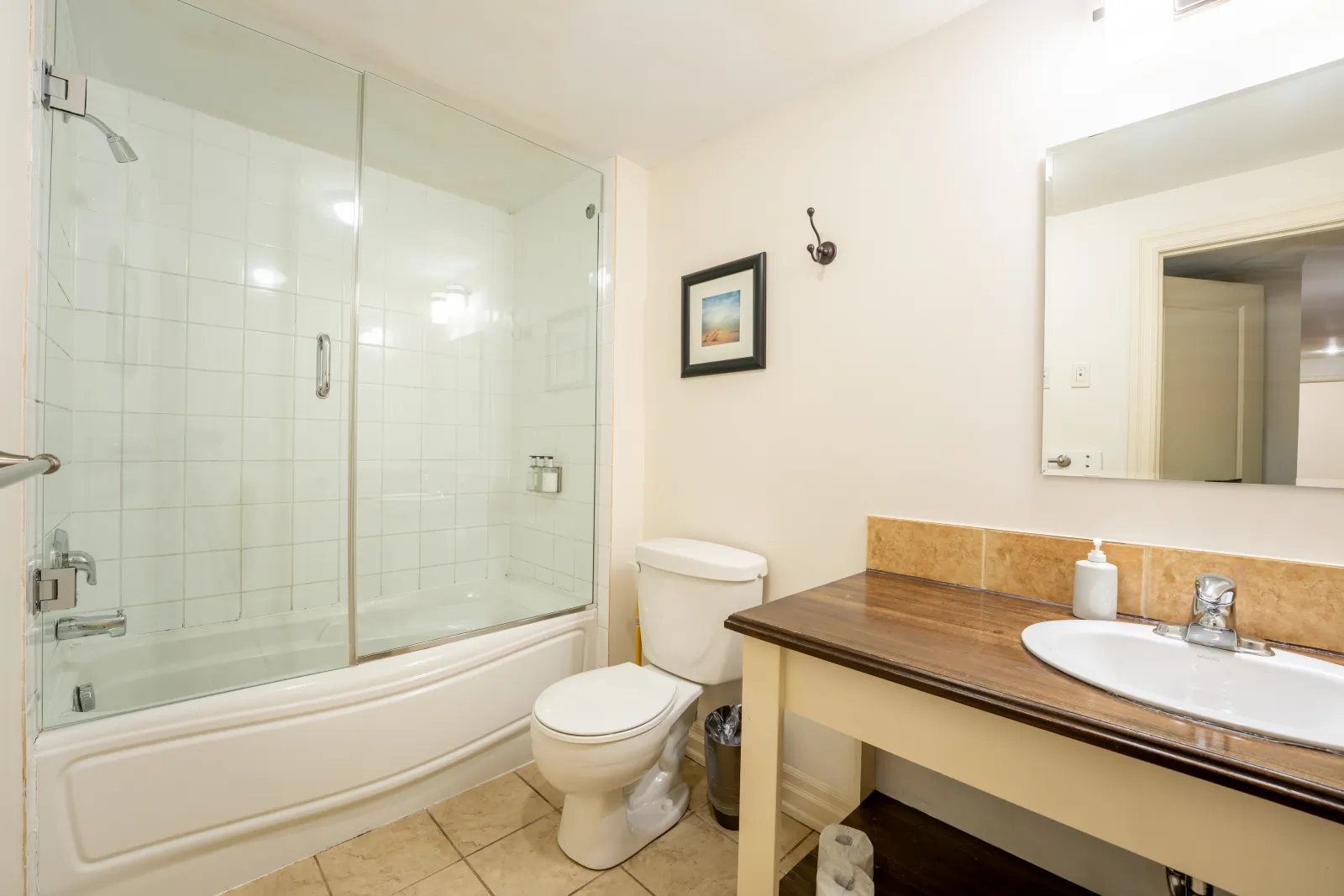 The Prima gallery: bathroom with a glass tub-shower