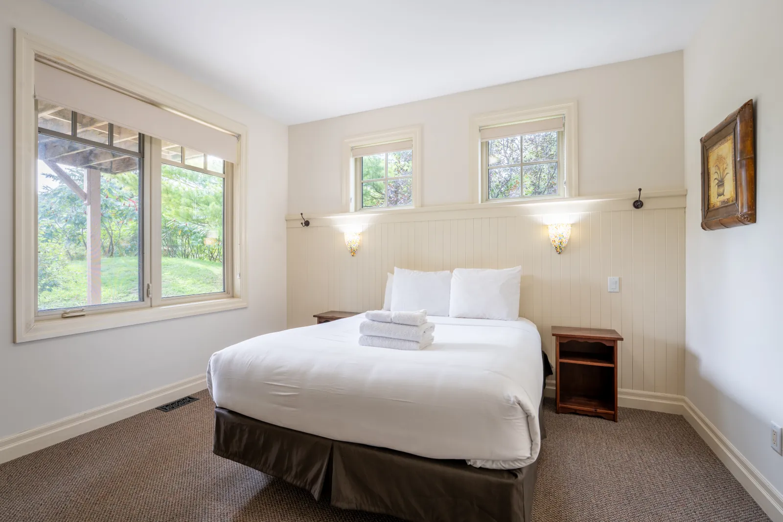 The Prima gallery: queen bedroom with corner windows