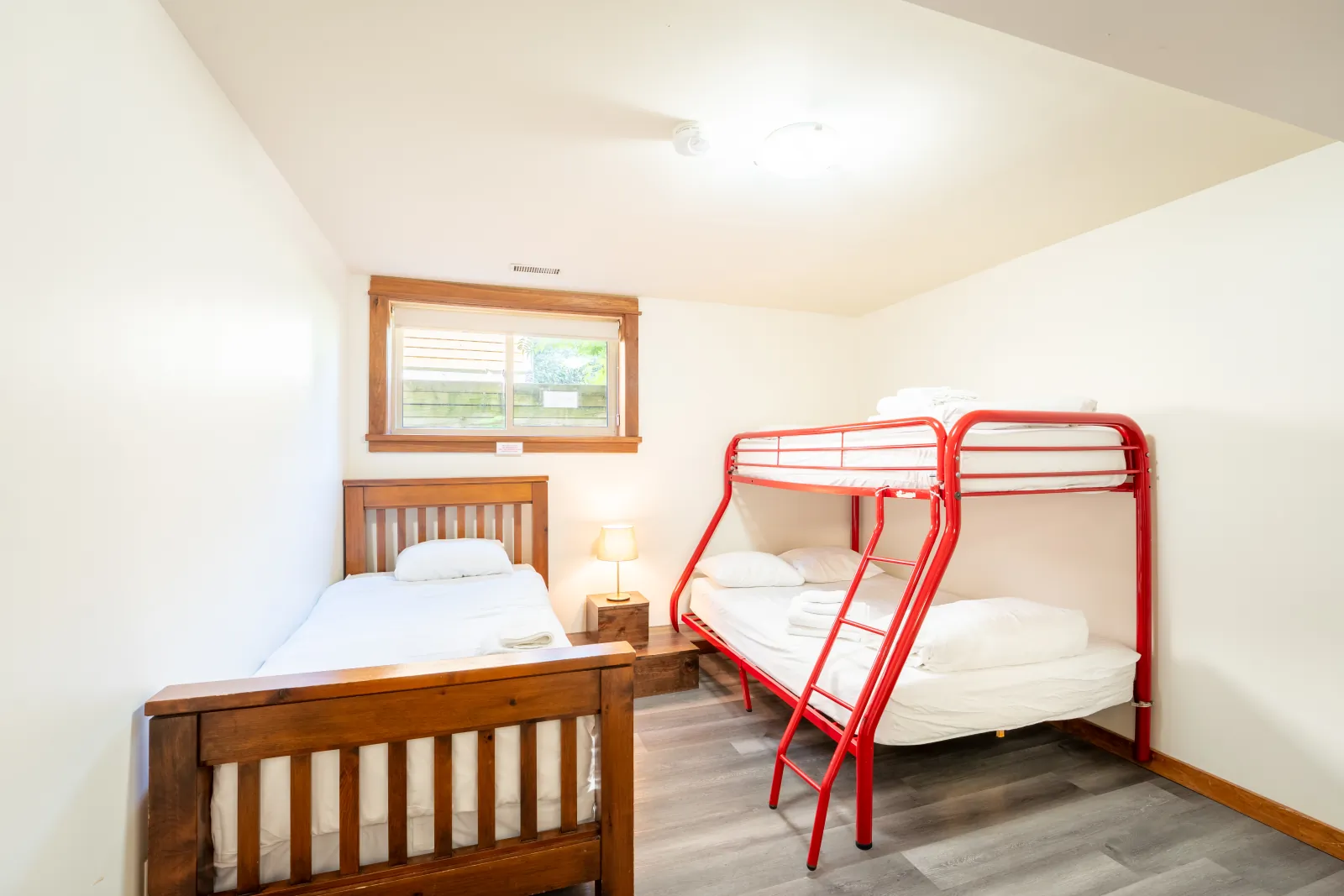 Vega — chambre avec lits superposés