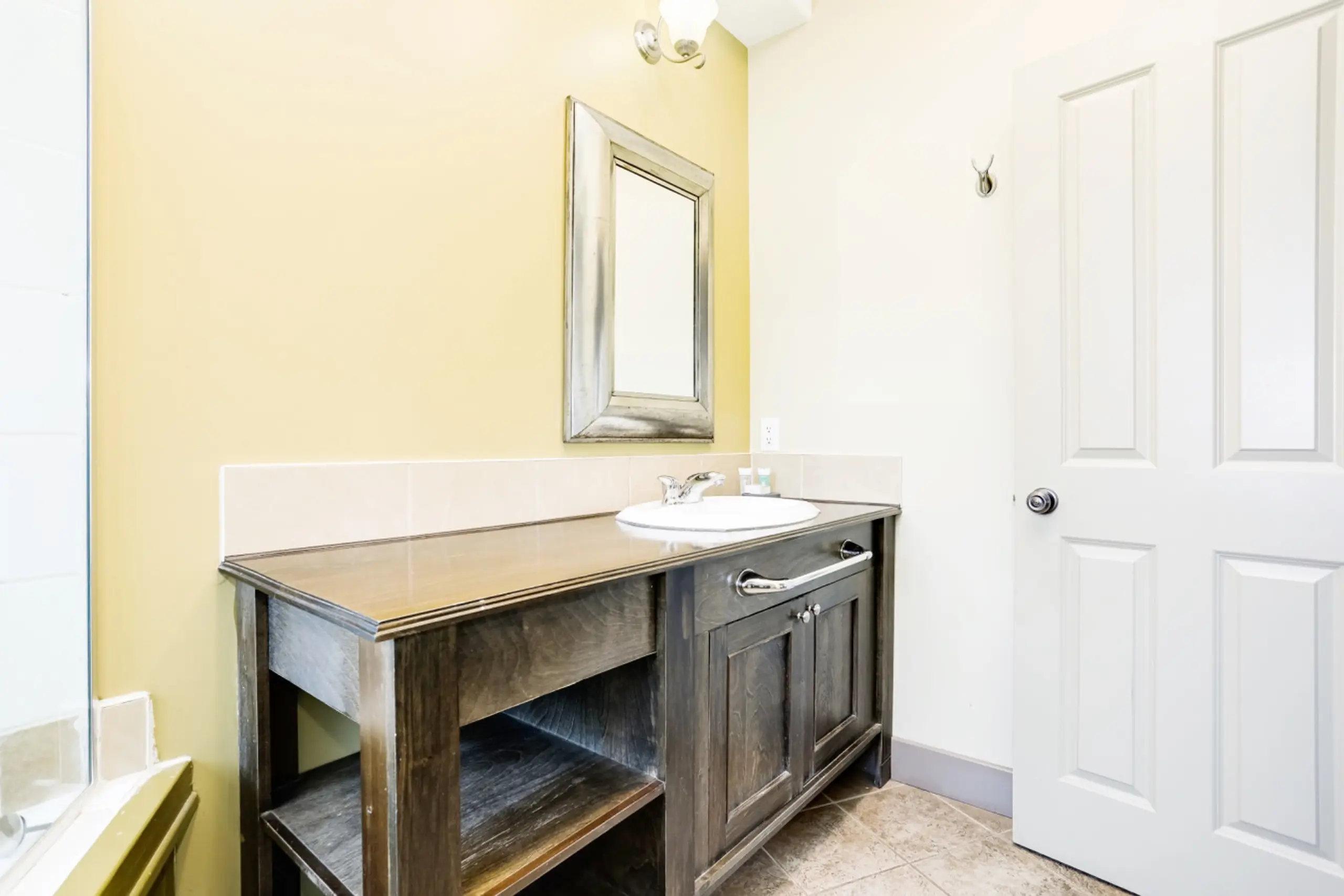 The Vista - Image 27